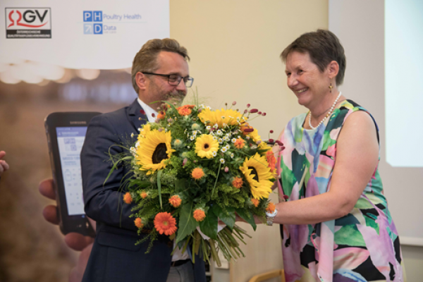 Sektionsleiter DI Johannes FANKHAUSER mit Ehren-Obfrau Dr. Martina GLATZL